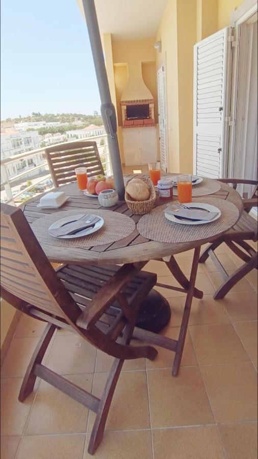 Recanto Das Tertulias - Apartamento 3 Quartos - Perfeito Para Familias E Amigos Apartment ลากอส ภายนอก รูปภาพ