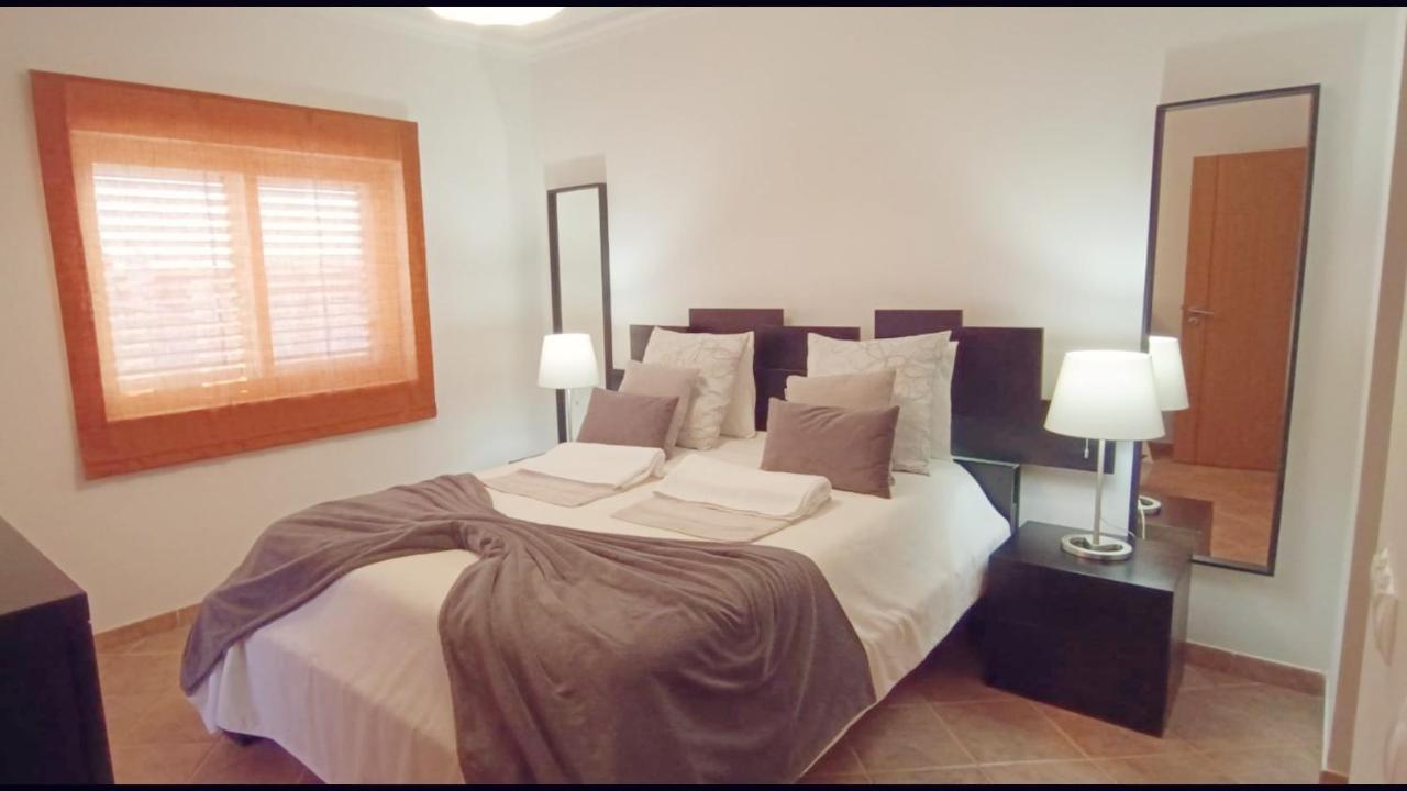 Recanto Das Tertulias - Apartamento 3 Quartos - Perfeito Para Familias E Amigos Apartment ลากอส ภายนอก รูปภาพ